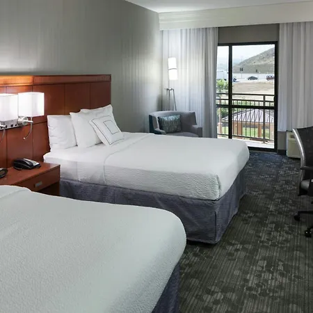 Courtyard By Marriott Santa Clarita Valencia Hotel Exterior photo