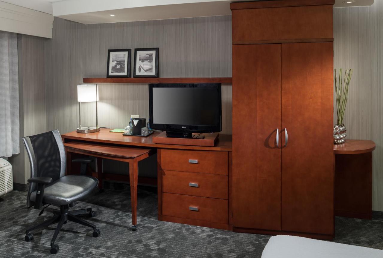 Courtyard By Marriott Santa Clarita 3*