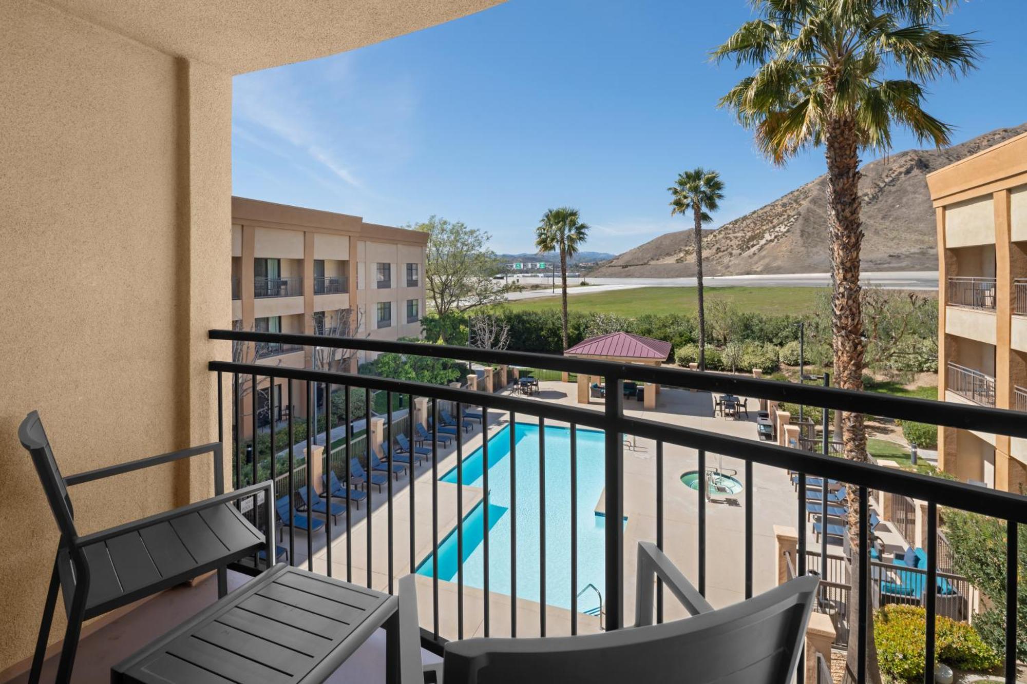 Courtyard By Marriott Santa Clarita Hotel Valencia