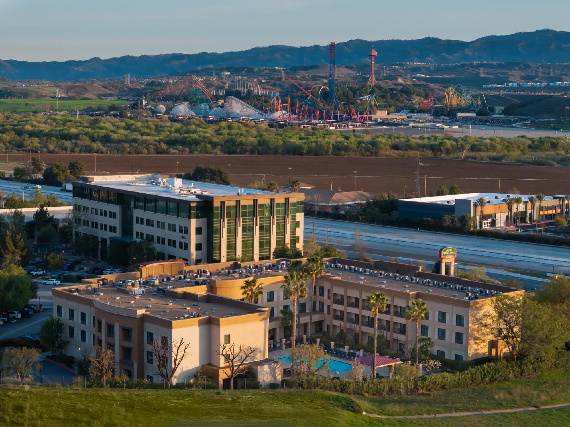 Hotel Courtyard By Marriott Santa Clarita 3*