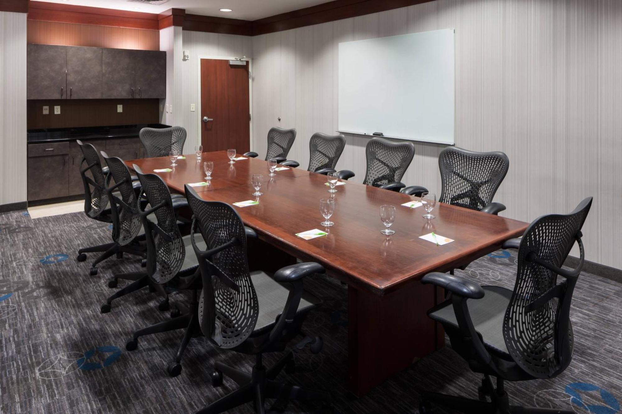 Courtyard By Marriott Santa Clarita