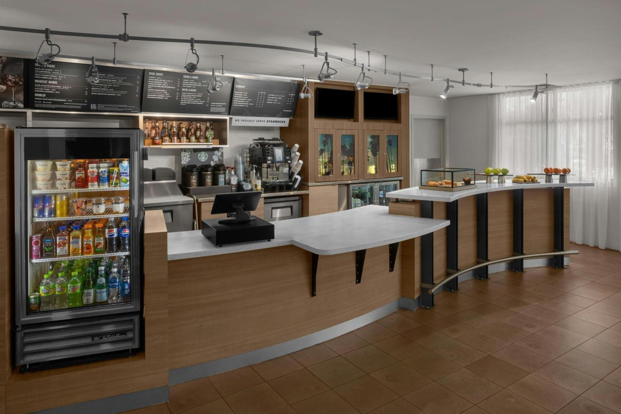 Courtyard By Marriott Santa Clarita Hotel