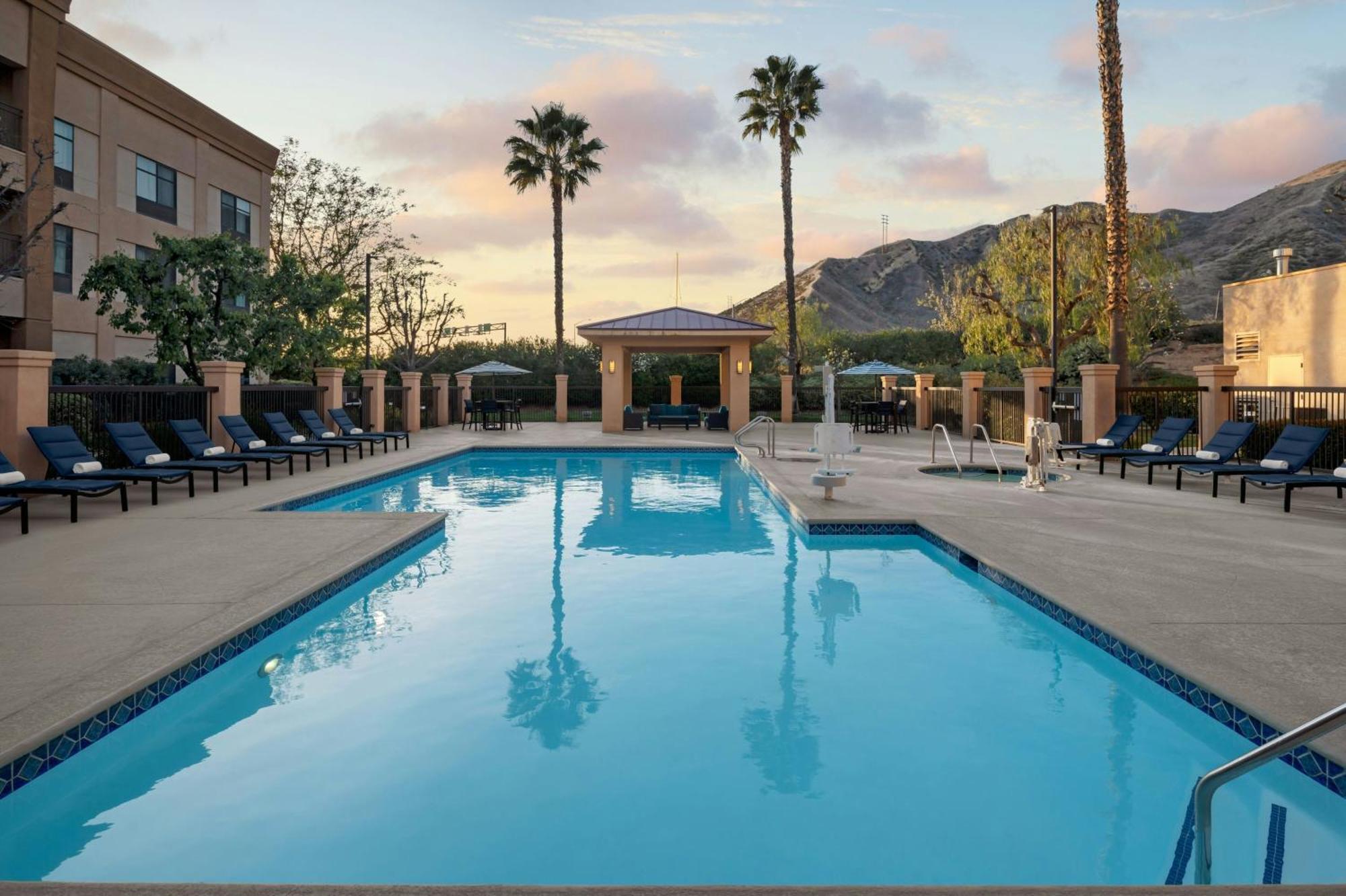 Courtyard By Marriott Santa Clarita 3* Valencia