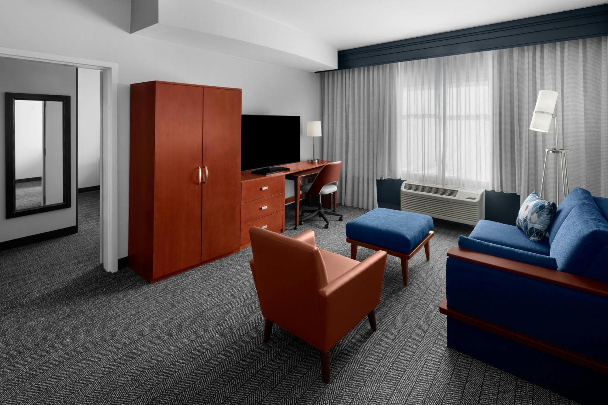 Courtyard By Marriott Santa Clarita 3*