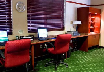 Courtyard By Marriott Santa Clarita Hotel 3*