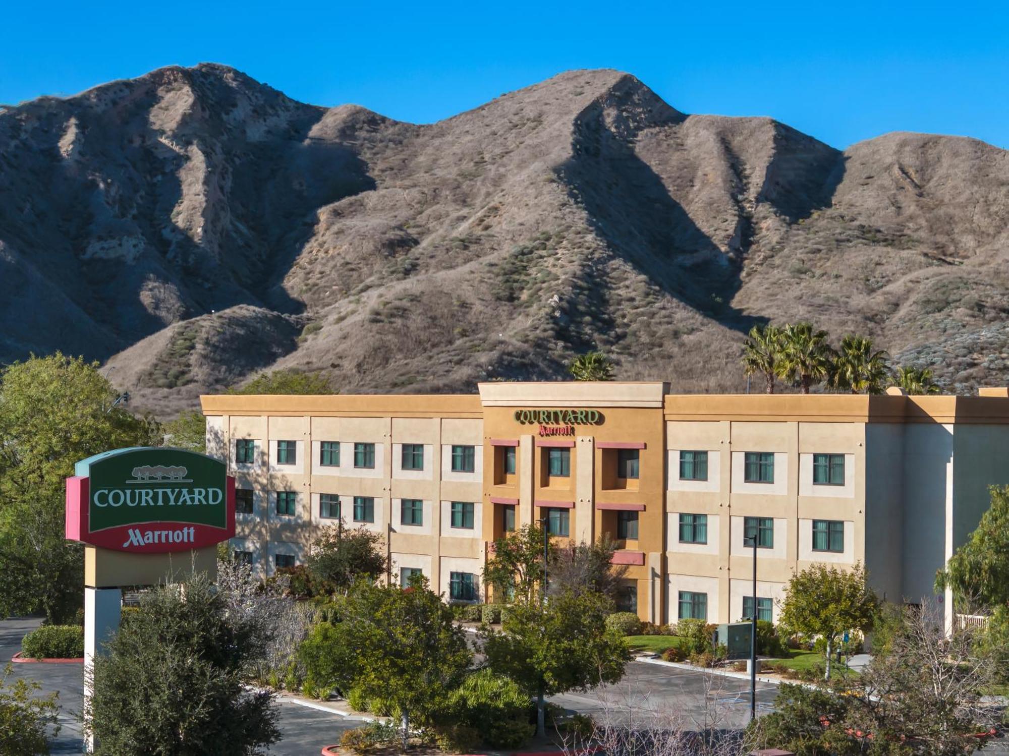 Courtyard By Marriott Santa Clarita Hotel Valencia