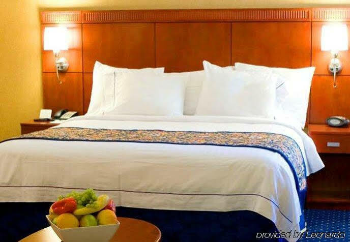 Hotel Courtyard By Marriott Santa Clarita Valencia